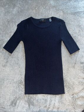 Tahari Navy Short Sleeve Knit Top